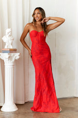 HOMECOMING - Amazing The Crowd Maxi Dress Red