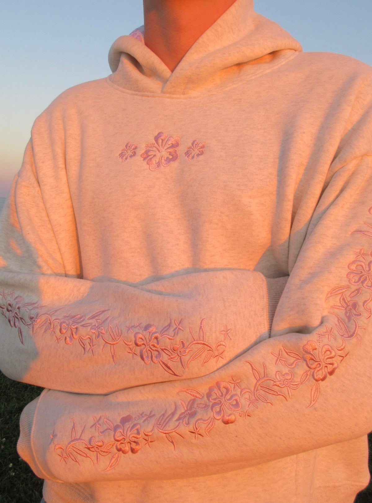 Hibiscus Hoodie in Heather Blush